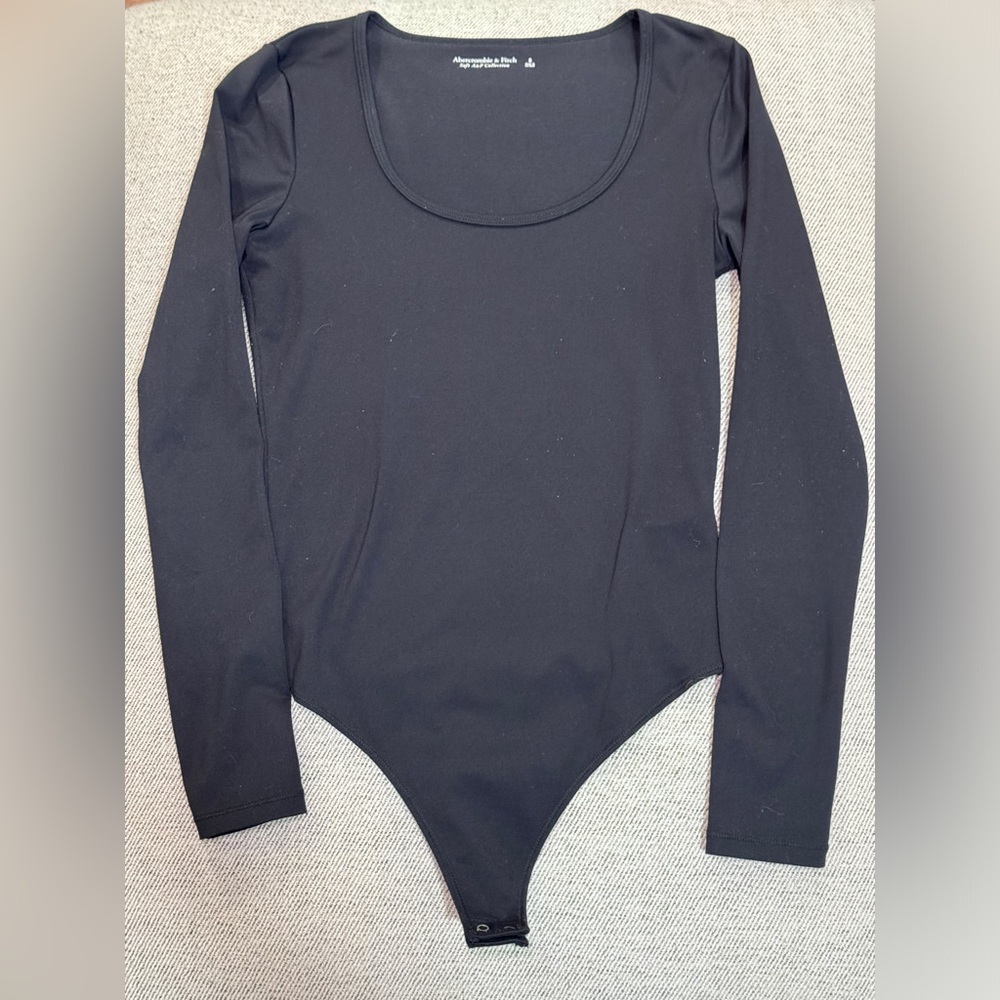 Abercrombie & Fitch Black scoop neck body suit, size small